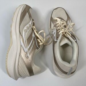 NWOT Saucony Cohesion 17 Sneakers Women’s Size 10 Beige